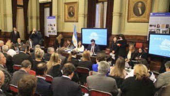 Adelanto A24.com: el oficialismo cuenta con 11 firmas para llevar el dictamen del Presupuesto al recinto del Senado