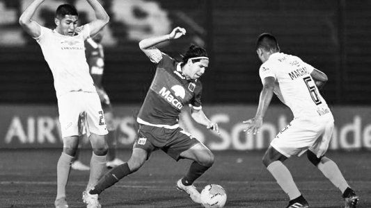 Le hicieron un gol insólito y erró un penal sobre el final: Tigre y un empate ante Bolívar con sabor a poco