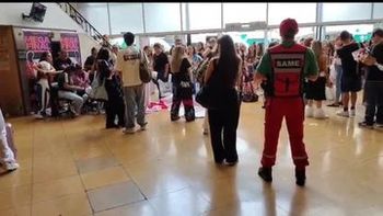 Caos y susto en un teatro de Flores: varios chicos se descompensaron en plena muestra de danza y dos están internados