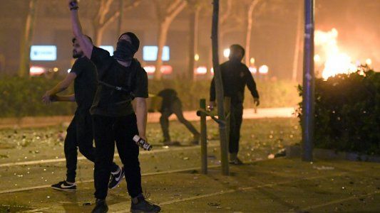 Barcelona: la violencia sigue en las calles y desafía al poder del gobierno español