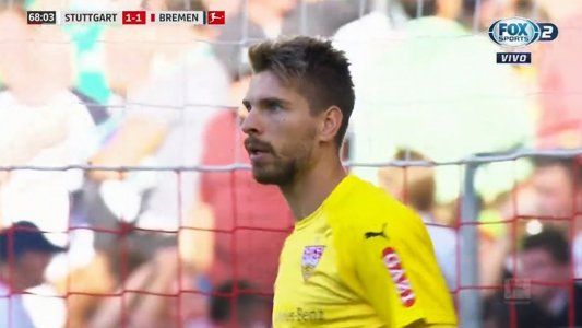 El blooper del año lo protagonizó Zieler, arquero alemán, tras hacerse un gol en contra ¡de lateral!