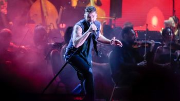 Polémica en el show de Ricky Martin en Vélez: una plaga de piojillos atacó al público