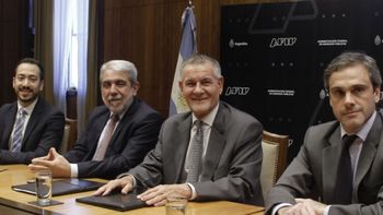 Convenio para impulsar aduanas verdes en el país