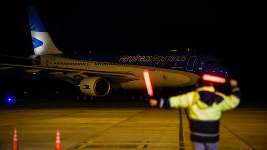 Llega otro vuelo de China con más vacunas Sinopharm