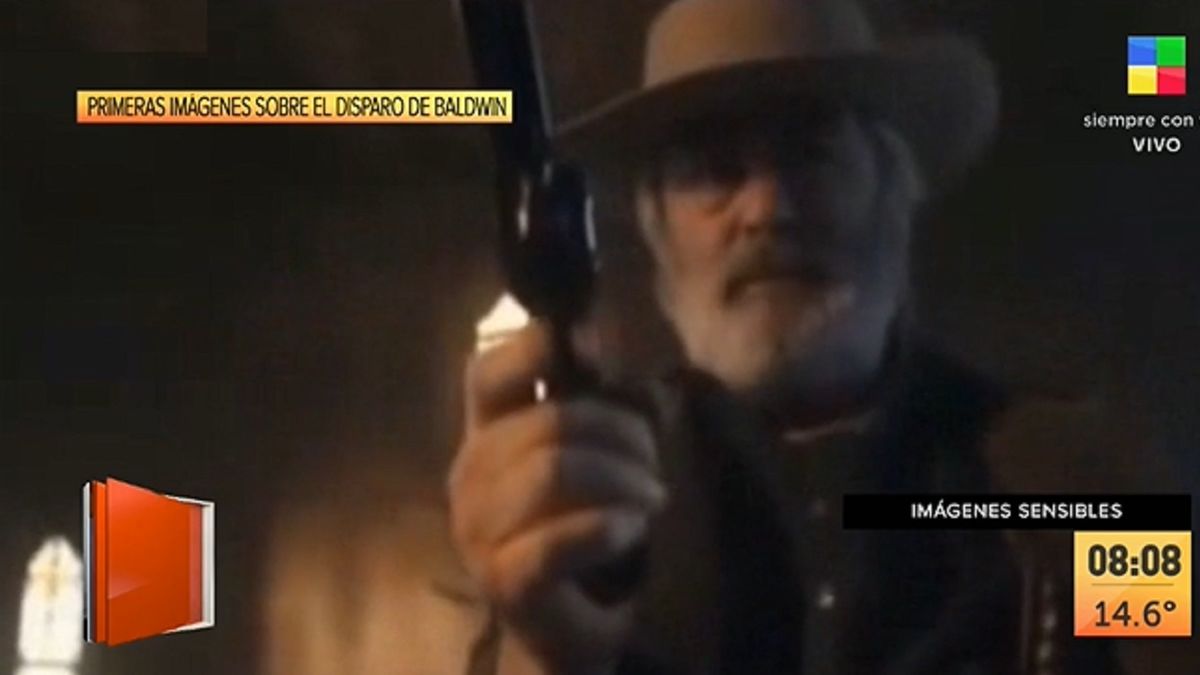 El video que muestra a Alec Baldwin tras el tiroteo fatal en el set de Rust