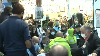 Tras el homenaje, la madre de Fernando Báez Sosa se desmayó y tuvo que ser asistida