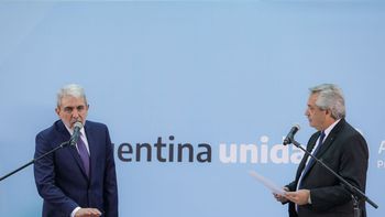 Alberto Fernández al momento de tomarle juramento al ministro de Seguridad, Aníbal Fernández. (Foto: Presidencia de la Nación). Alberto Fernández al momento de tomarle juramento al ministro de Seguridad, Aníbal Fernández. (Foto: Presidencia de la Nación).