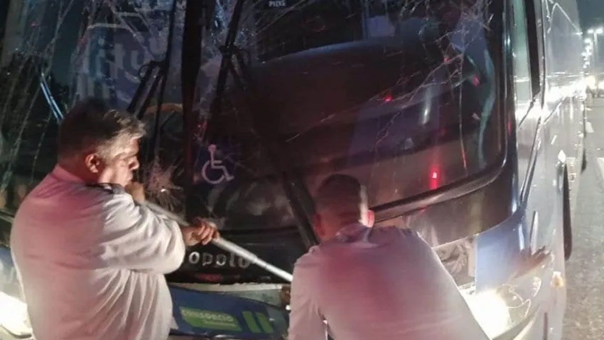 La delegación de Racing sufrió un accidente rumbo al Maracaná