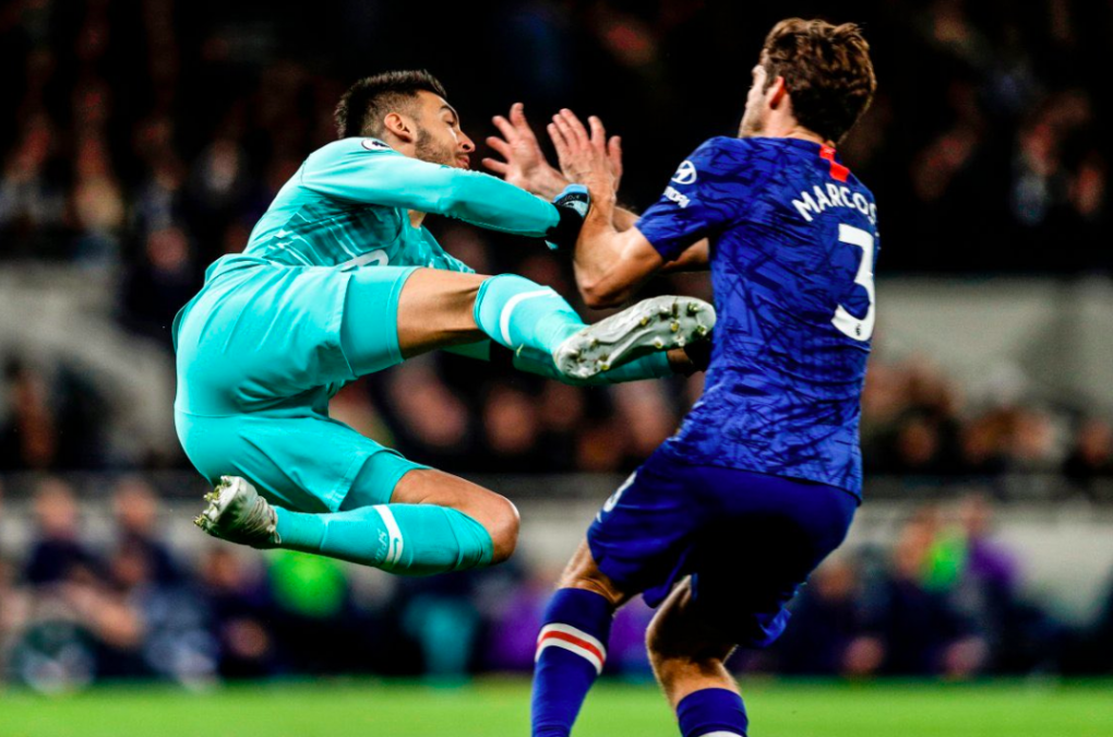 Gazzaniga cometió un insólito penal en la derrota de Tottenham ante Chelsea
