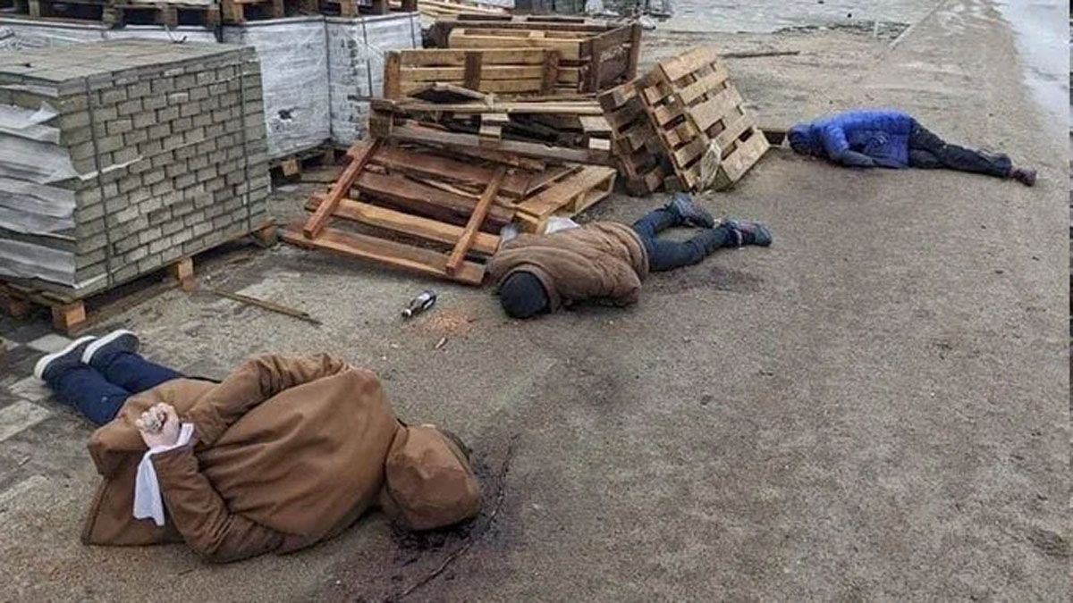 La retirada de las tropas rusas dejó al descubierto la matanza de civiles en Bucha