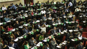 ¿Qué diría Evita del aborto? Dos diputados peronistas la usaron para justificar su voto, uno a favor y otro en contra