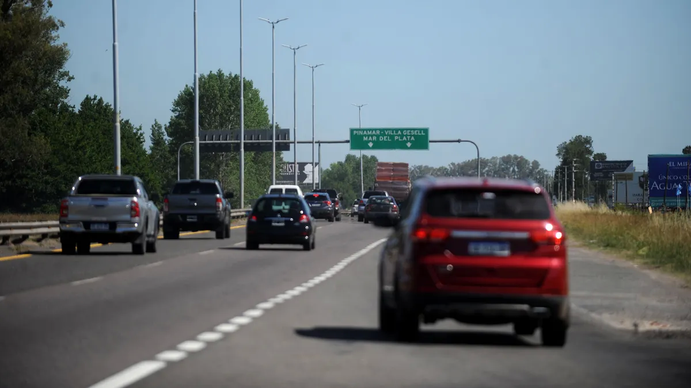 Combustible, peajes y refrigerios: cuánto cuesta viajar en auto a Mar del Plata este verano