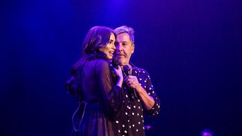 Fotos y video: Lali Espósito cantó junto a Ricardo Montaner en Luna Park