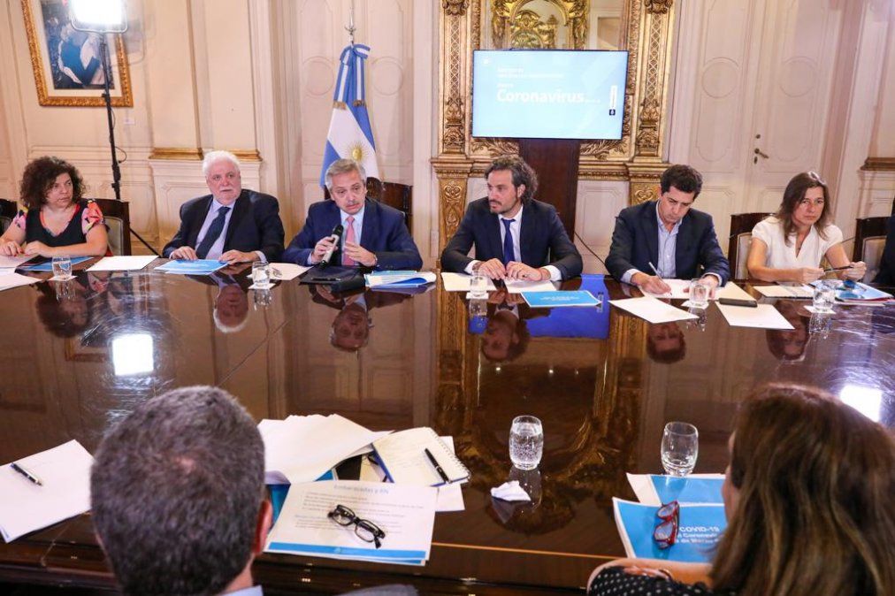 El Gobierno amplió las zonas de riesgo por coronavirus y dispuso una partida presupuestaria de 1.700 millones de pesos