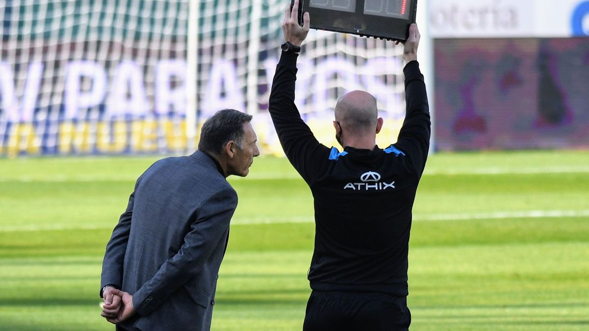 Russo no olvida el papelón del VAR contra Boca.