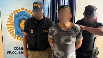 Extraditaron a un delincuente peruano que se había fugado a la Argentina y era buscado por Interpol