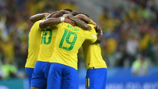 Brasil derrotó 2 a 0 a Serbia, ganó su grupo y jugará ante México en octavos