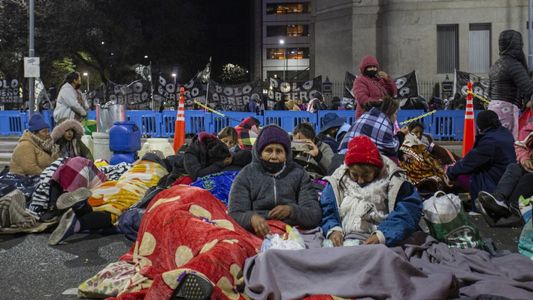 Acampe en la Avenida 9 de Julio: la Unidad Piquetera encabeza el tercer día de protesta
