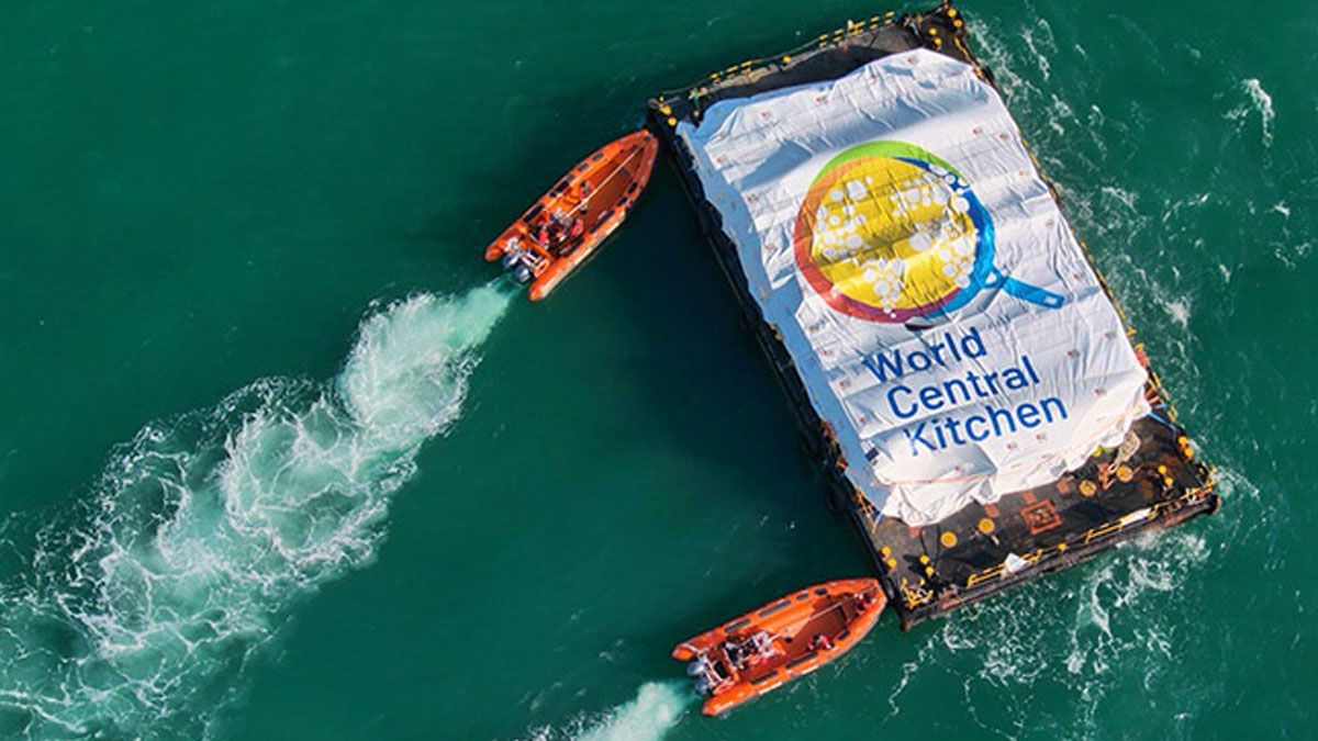 Cargamento de alimentos de WCK llega por mar a la franja de Gaza.(Foto: Gentileza Emol)