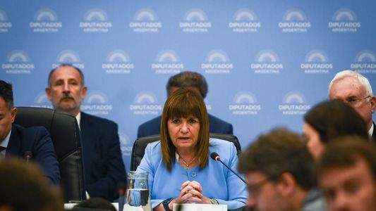 El Gobierno retiró de la Ley Ómnibus el artículo que limitaba las reuniones de más de 3 personas en la vía pública