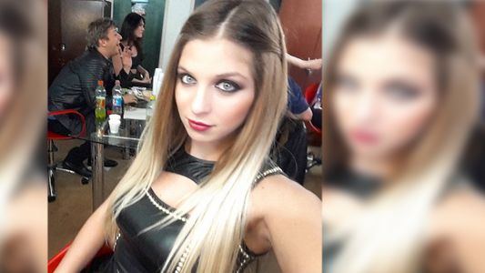 Romina Malaspina provoca a sus fans con una foto semidesnuda