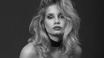 La hermana de Tacho Riera que enloquece a los adolescentes por escribir novelas picantes