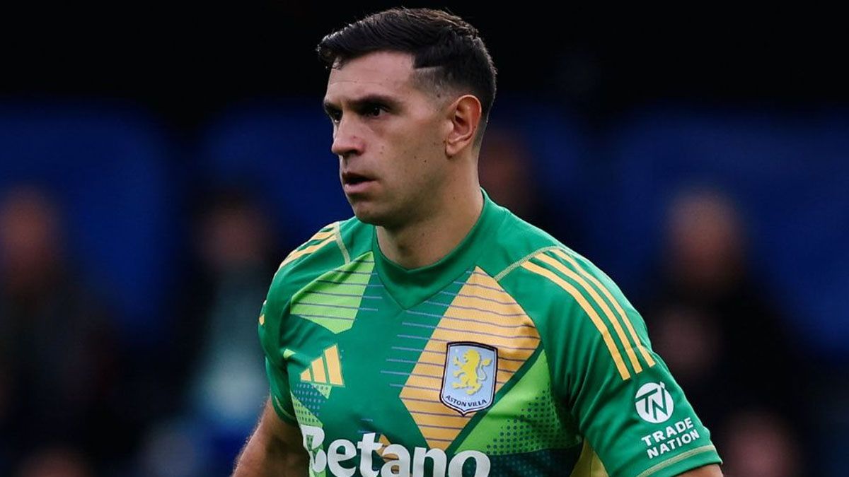 ¡Está loco! El Dibu Martínez jugará FRACTURADO para el Aston Villa