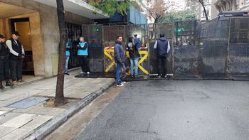 Apoyo a Cristina Kirchner: el Consejo del Partido Justicialista (PJ) busca analizar los pasos a seguir después de las movilizaciones en apoyo a la vicepresidenta. (Foto: NA). Apoyo a Cristina Kirchner: el Consejo del Partido Justicialista (PJ) busca analizar los pasos a seguir después de las movilizaciones en apoyo a la vicepresidenta. (Foto: NA).