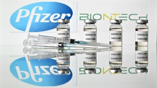 En la disputa por las vacunas, Pfizer se compromete con 75 millones de dosis adicionales para Europa