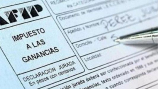 Trabajadores solteros que cobren más de $74.810 netos deberán pagar impuesto a las ganancias a partir del 2021