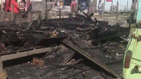 Murieron tres nenes al incendiarse su casa de Florencio Varela