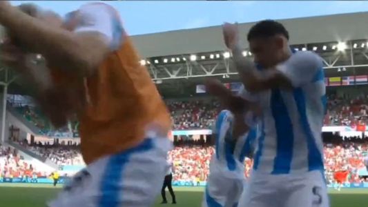 Las imágenes inéditas del escandaloso final del partido entre Argentina y Marruecos