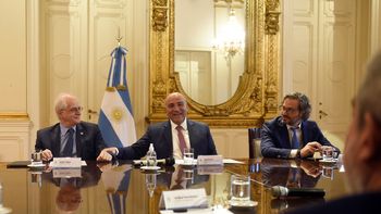 Internas y gestión: Cristina Kirchner le puso fecha a la primera rendición de cuentas de Juan Manzur ante el Senado. ¿Cuándo irá el jefe de Gabinete a responder las 915 preguntas al Congreso?