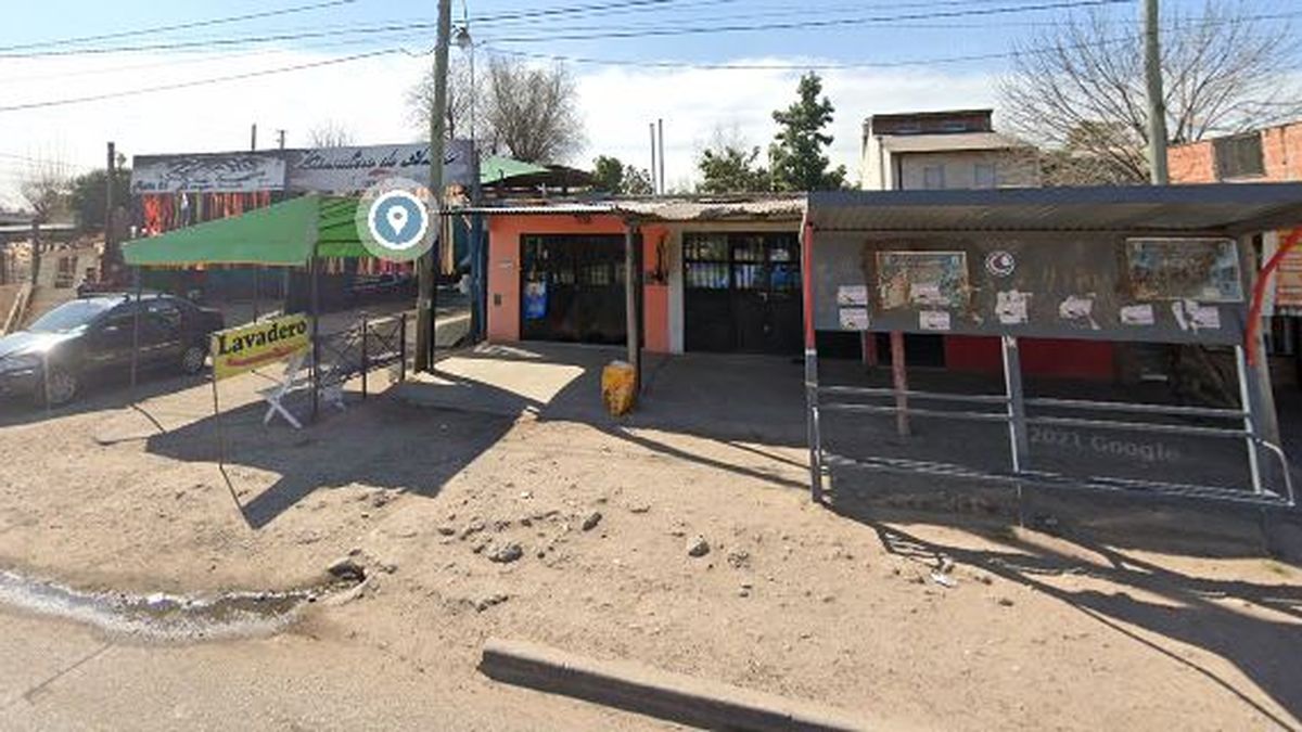 Parada de colectivo al lado del lavadero, donde ocurrieron los hechos. (foto: captura Google Maps)