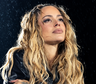 Tini Stoessel lanzó un picante mensaje sobre su familia en su regreso a los escenarios