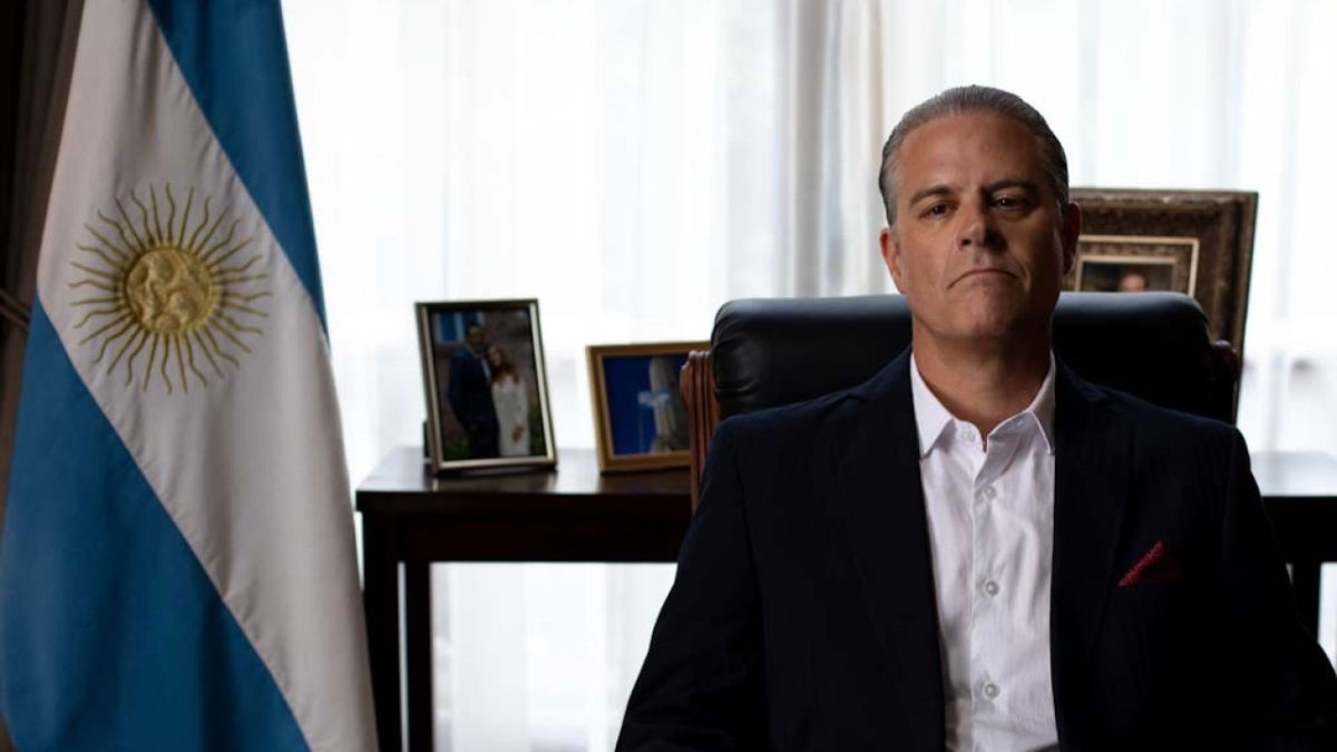 La mente del poder: el thriller psicol&oacute;gico donde Mike Amigorena es un presidente distinto.