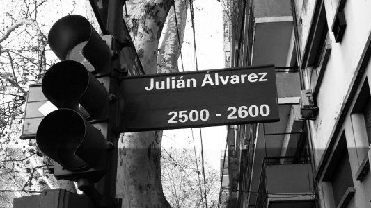 Una calle me separa: quién fue el Julián Álvarez que le da nombre a la arteria de Palermo