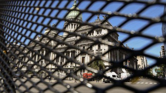 “La violencia es el límite”: el Gobierno prevé más conflictos y advierte que no tolerará excesos