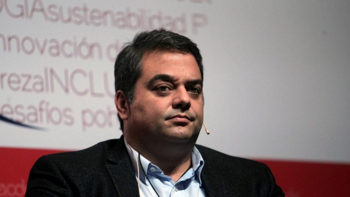 El peso del ajuste: los sueldos públicos crecen menos que los privados y pierden contra la inflación