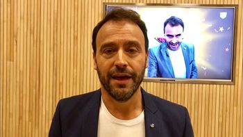 Adrián Pallares sobre el himno que le compusieron: Me da mucha vergüenza todo esto