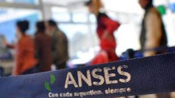 Jubilaciones, Pensiones, AUH, AUE, Pago Único: quiénes cobran este martes 22