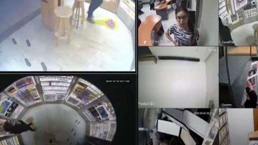 Un delincuente quiso robar un kiosco inteligente y quedó en ridículo