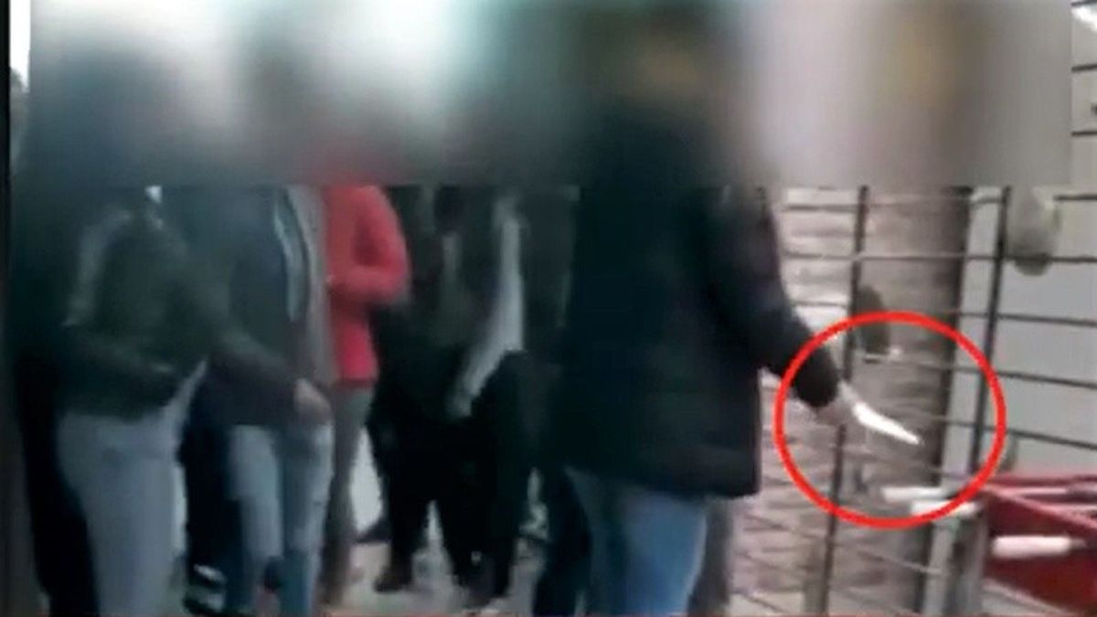 Un alumno llevó un cuhillo a la escuela para defenderse de otro alumno