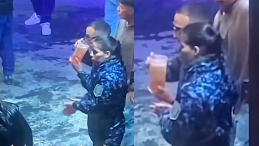 El video de un policía en un reconocido boliche de cumbia tomando alcohol