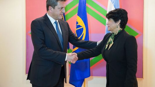 Sergio Massa y el Banco Interamericano de Desarrollo firmaron el contrato por el préstamo de US$700 millones