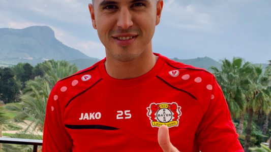 Bayer Leverkusen le dio la bienvenida a Palacios con un reclamo para el FIFA 20