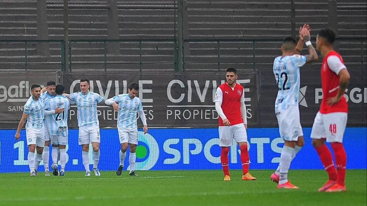 Independiente de mal en peor: perdió con Atlético Tucumán por un gol a los 50 segundos