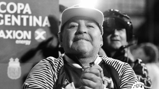 Maradona saludó a los argentinos por las Pascuas y pidió que este momento se termine pronto