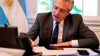 Quién es la secretaria de Alberto Fernández que el propio expresidente involucró en el escándalo de Anses y los seguros