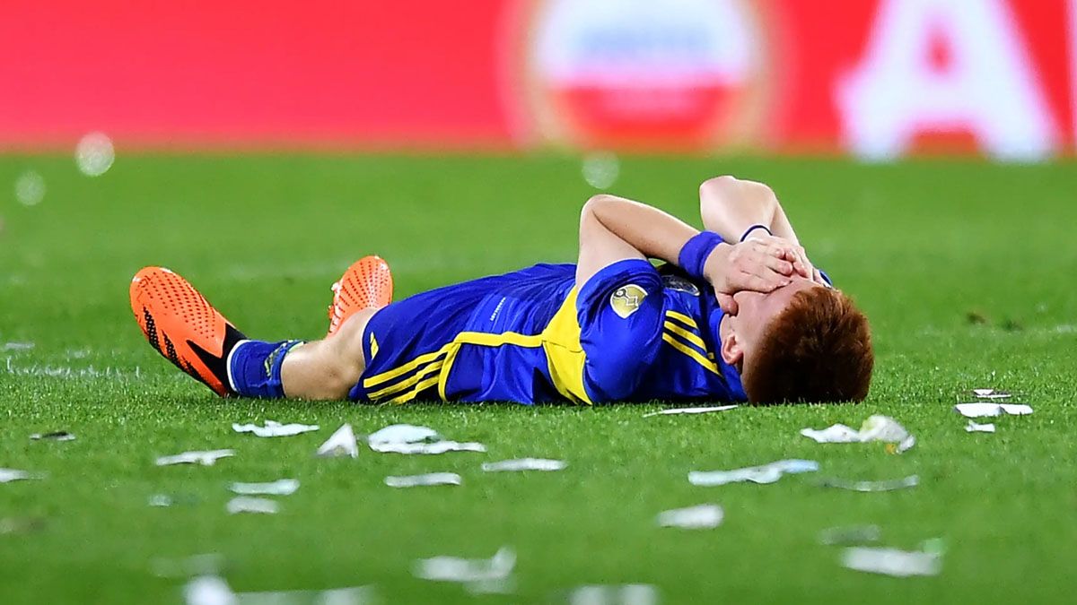 Valentín Barco sufrió una lesión en el partido de ida de los cuartos de final de la Copa Libertadores entre Boca y Racing